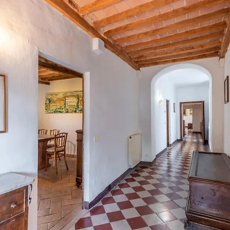 Brown Apartment Siena